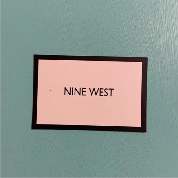 Nine West Black & White Colour Block Wristlet - Picture 5 of 7